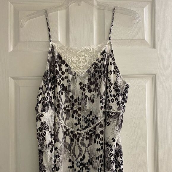 NWT Express Hi Neck Lace Animal Print Cami. - Picture 3 of 8